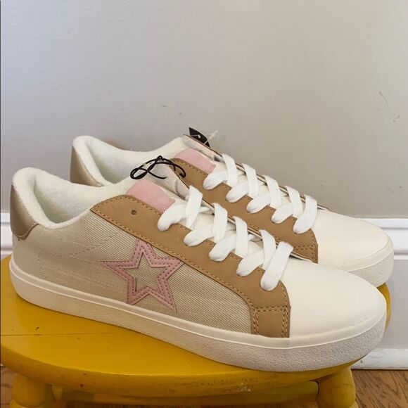 No boundaries nwt size 10 Stylish Women's Sneakers in Pink and Tan - Picture 1 of 6